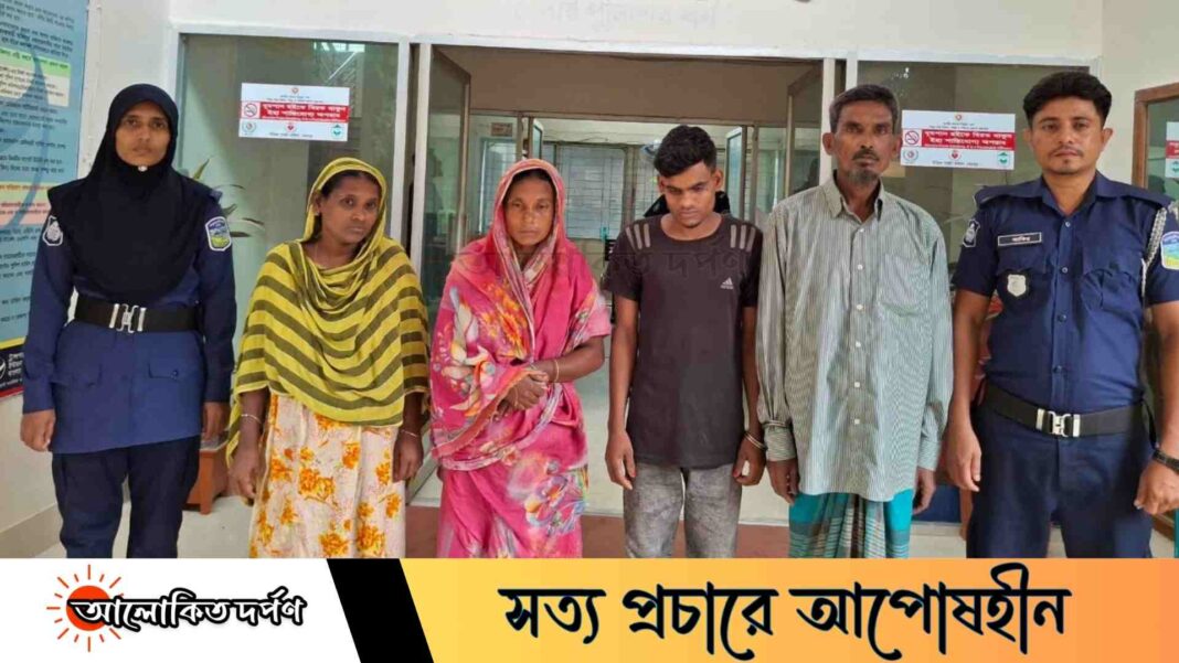 নালিতাবাড়ীতে ওয়ারেন্টভুক্ত আসামি ধরতে গিয়ে পুলিশের ওপর হামলা, গ্রেপ্তার ৪