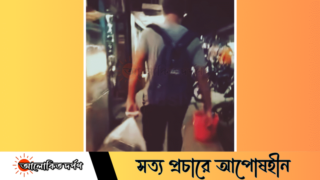 মদের বোতল হাতে ইবি শিক্ষক, ভিডিও ভাইরাল — ক্যাম্পাসজুড়ে সমালোচনার ঝড়