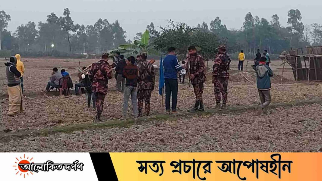 ফুলবাড়ী সীমান্তে বিএসএফের পাকা সড়ক নির্মাণের চেষ্টা, বিজিবির বাধা