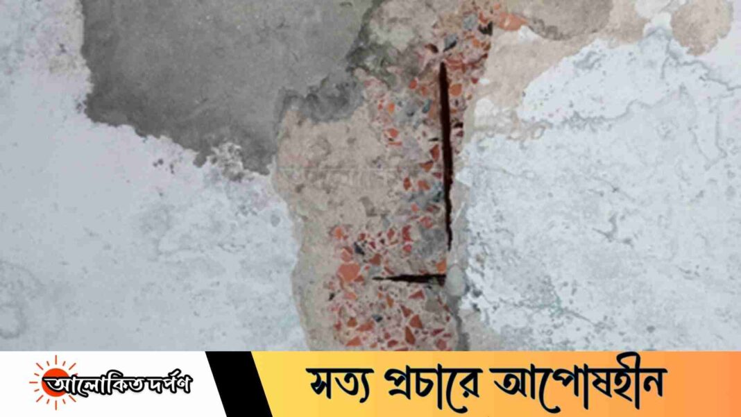 রায়পুরে ক্লাস চলাকালে ছাদের ভিম ধসে আহত ৫ ছাত্রী