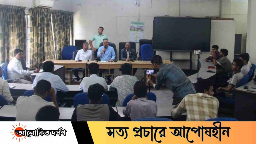 নিজের ঘরের সমস্যা ঘরেই সমাধানের অনুরোধ ইবি উপাচার্যের