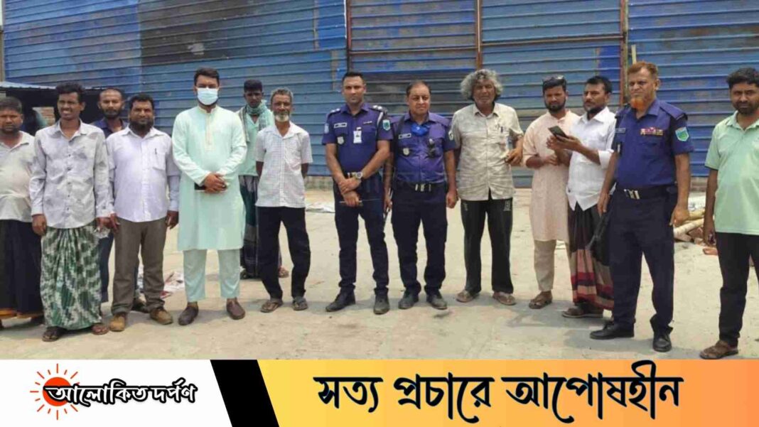 ঝিলিমে অবৈধ ব্যাটারি কারখানায় অভিযান, ১ লাখ টাকা জরিমানা ও সিলগালা ঝিলিমে অবৈধ ব্যাটারি কারখানায় অভিযান, ১ লাখ টাকা জরিমানা ও সিলগালা