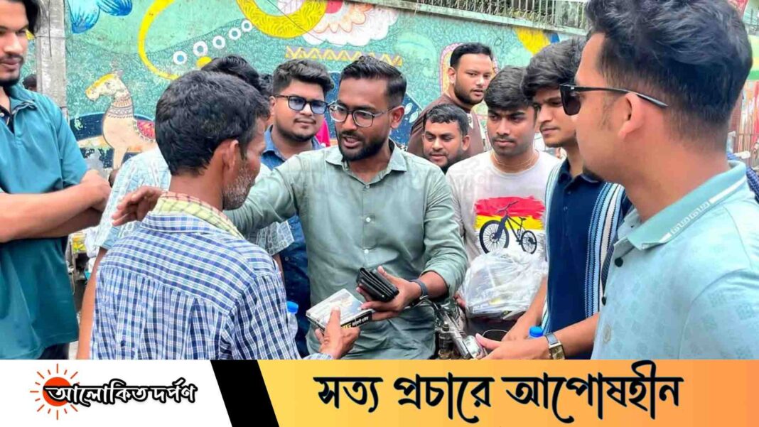 শহীদ জিয়ার শাহাদাৎ বার্ষিকীতে জবিতে দুস্থদের মাঝে খাবার ও বিশুদ্ধ পানি বিতরণ