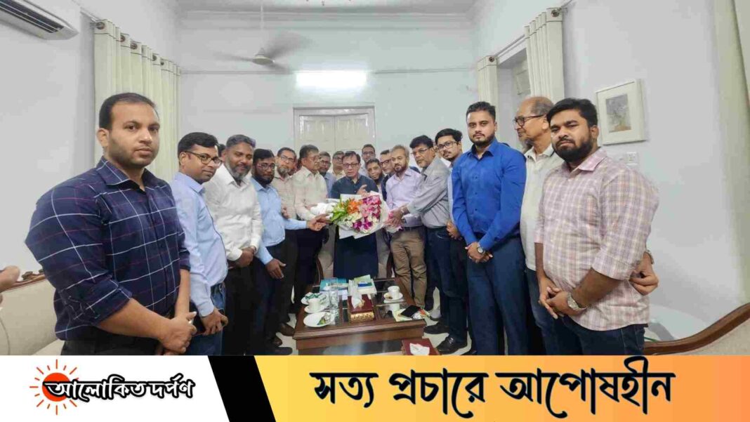 বস্ত্র ও পাটমন্ত্রীর সঙ্গে আইটিইটির নবনির্বাচিত নেতৃবৃন্দের সৌজন্য সাক্ষাৎ